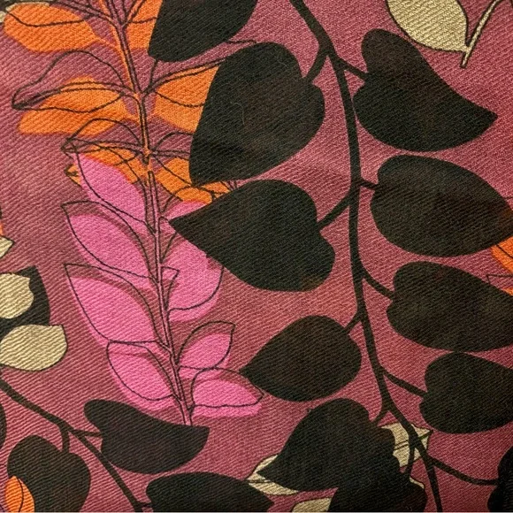 Vera Bradley light weight Wool scarf black, tan, orange, purple - Picture 3 of 3